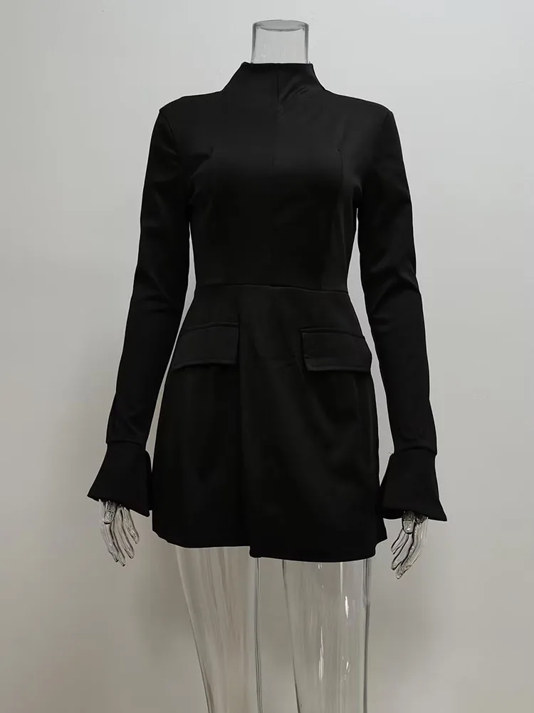 Женское облегающее мини-платье с длинным рукавом и двумя карманами