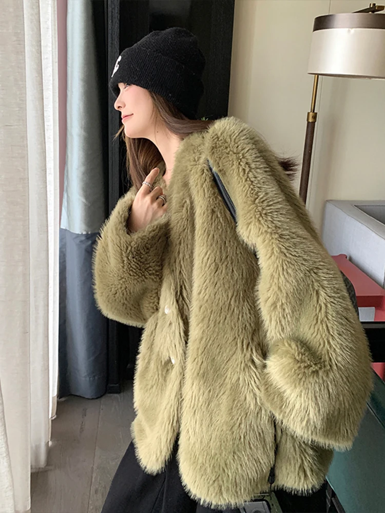 Женский трикотажный топ с V-образным вырезом