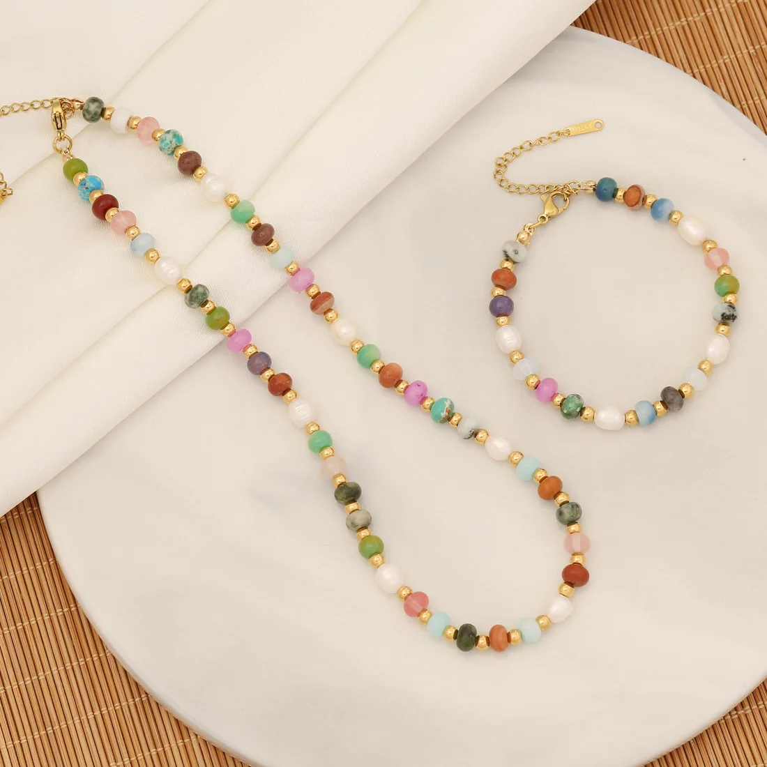 

Handmade Colourful Natural Stone Pearl Beaded Necklace For Women New Fashion Girls Stainless Steel Jewelry Party Gift