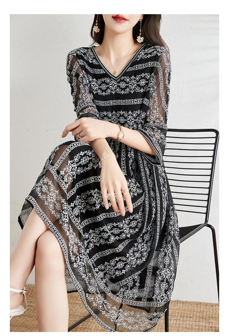 Женское шифоновое платье с полурукавами, повседневное черное платье свободного покроя с V-образным вырезом и принтом, в Корейском стиле, лет...