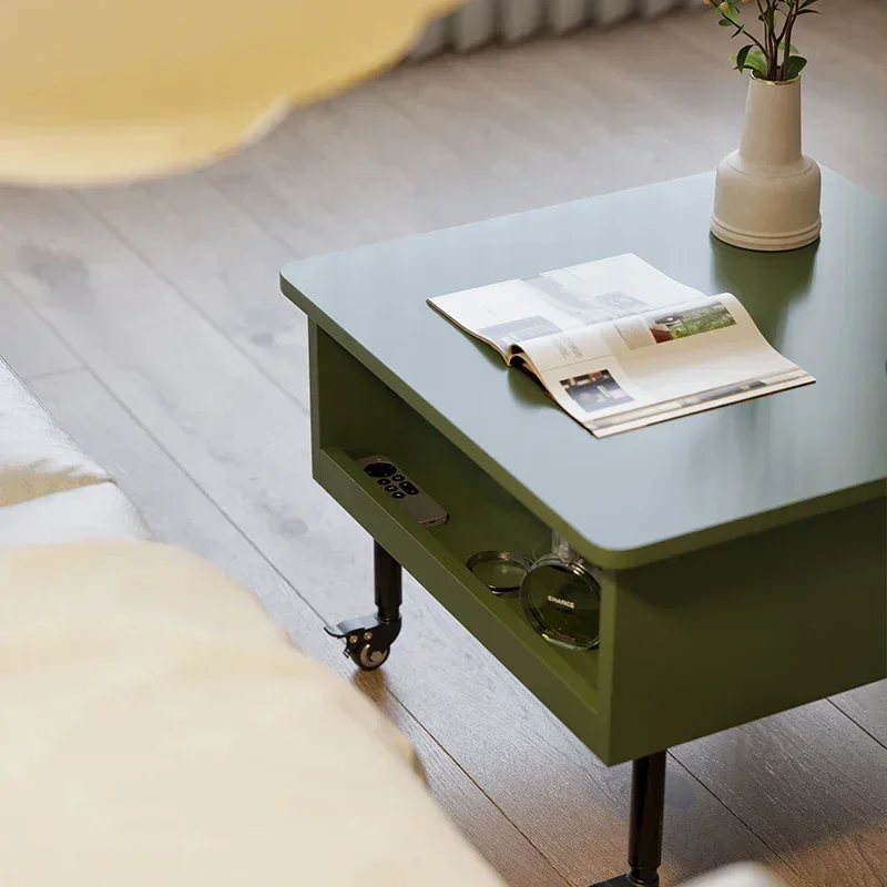 Скандинавский журнальный столик