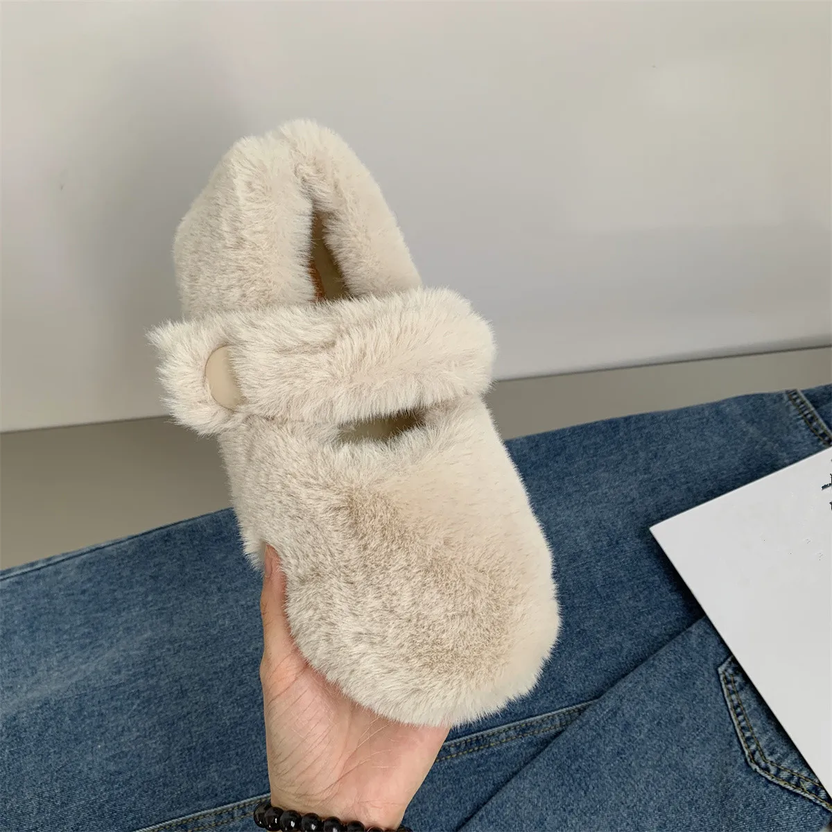 

Round Toe Women Casual Female Sneakers White Leather Shoes Slip-on Loafers Fur Soft Moccasin Slip On New Winter Leisure Basic Sl