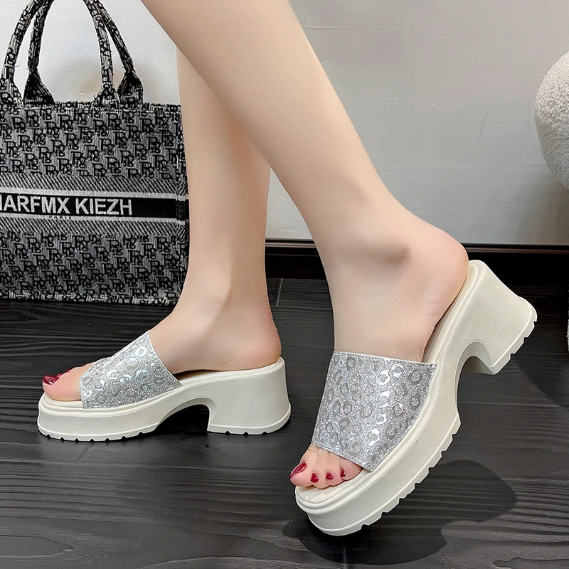 Fairy Fashion Outwardly Wearing Thick Sole Round Head Sandals 2023 Summer New Korean Slippers Square Heel Sandals Large Size 42