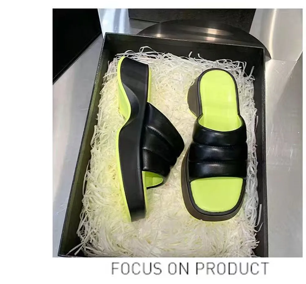Fashion lame heel slippers 2022 summer new fashion square head one word broadband thick heel thick bottom casual slippers