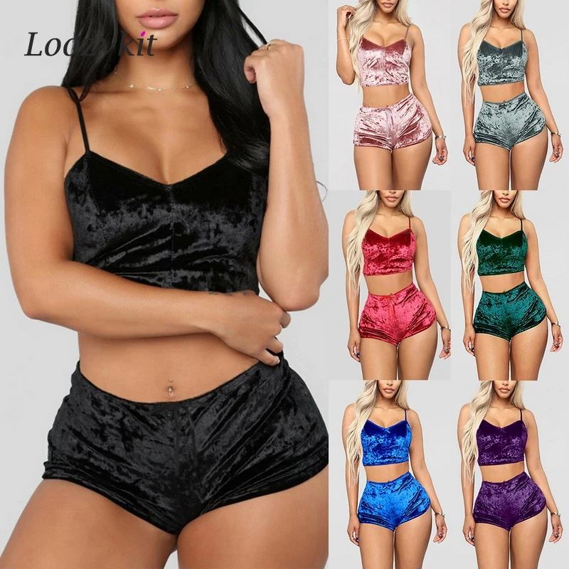 

2022 New Fashion 2pcs Women Velvet Sleepwear Sexy Camisole Silky Smooth Shorts Sleeveless Pajama Set Ladies Sleepwear Female
