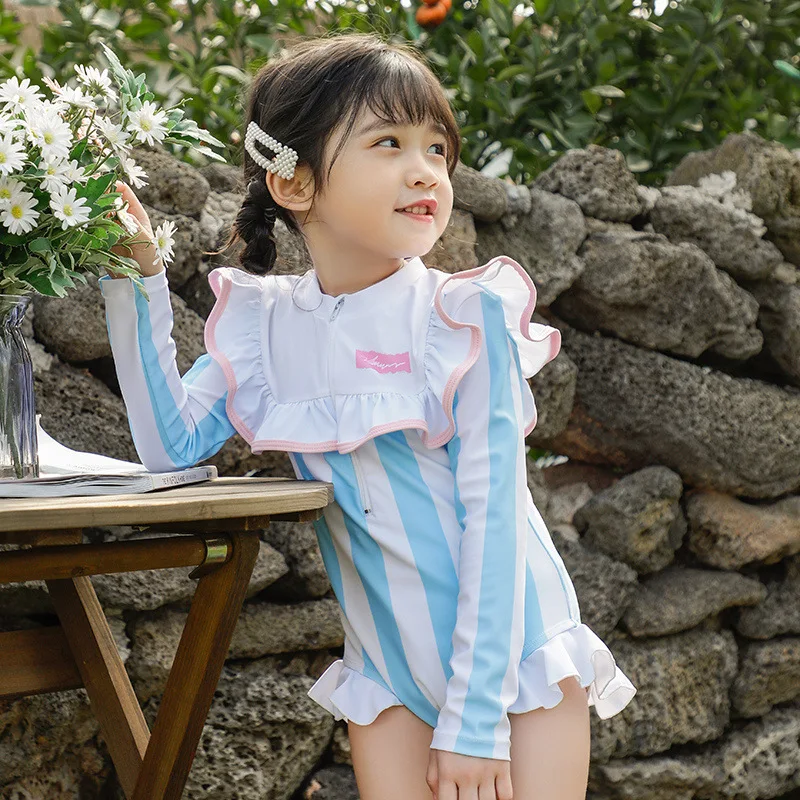 

2022 Summer New Children Swimsuit Girls One-Piece Swimsuit Long-Sleeved Striped Sunscreen Beach Kids Swimsuit