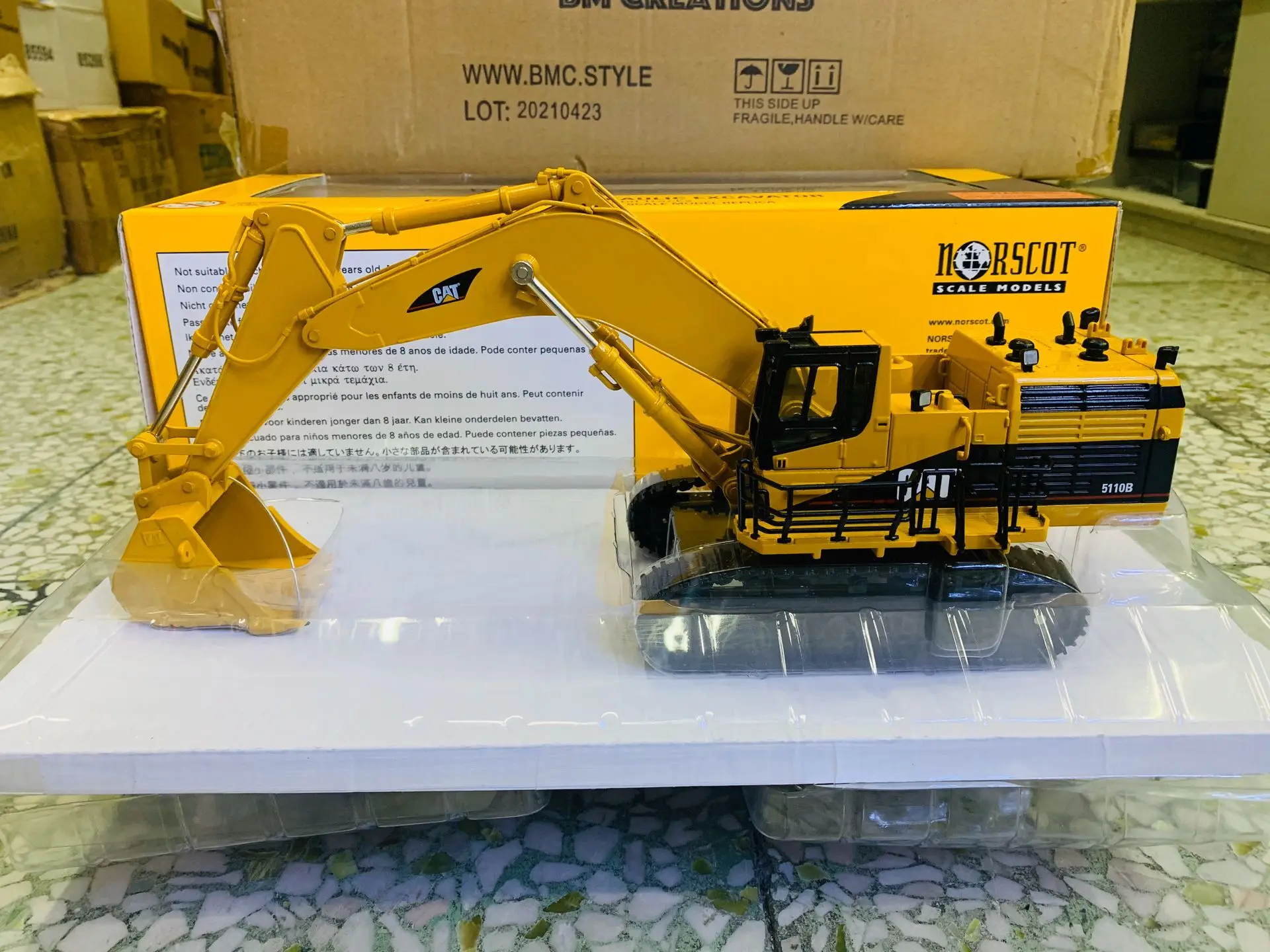 

Гидравлический экскаватор Norscot Cat 5110B, масштаб 1:50, литая модель 55098, новая оригинальная коробка