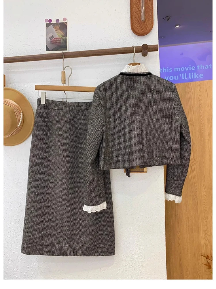 Осенний комплект из двух предметов с юбкой кружевная Лоскутная куртка и юбка до