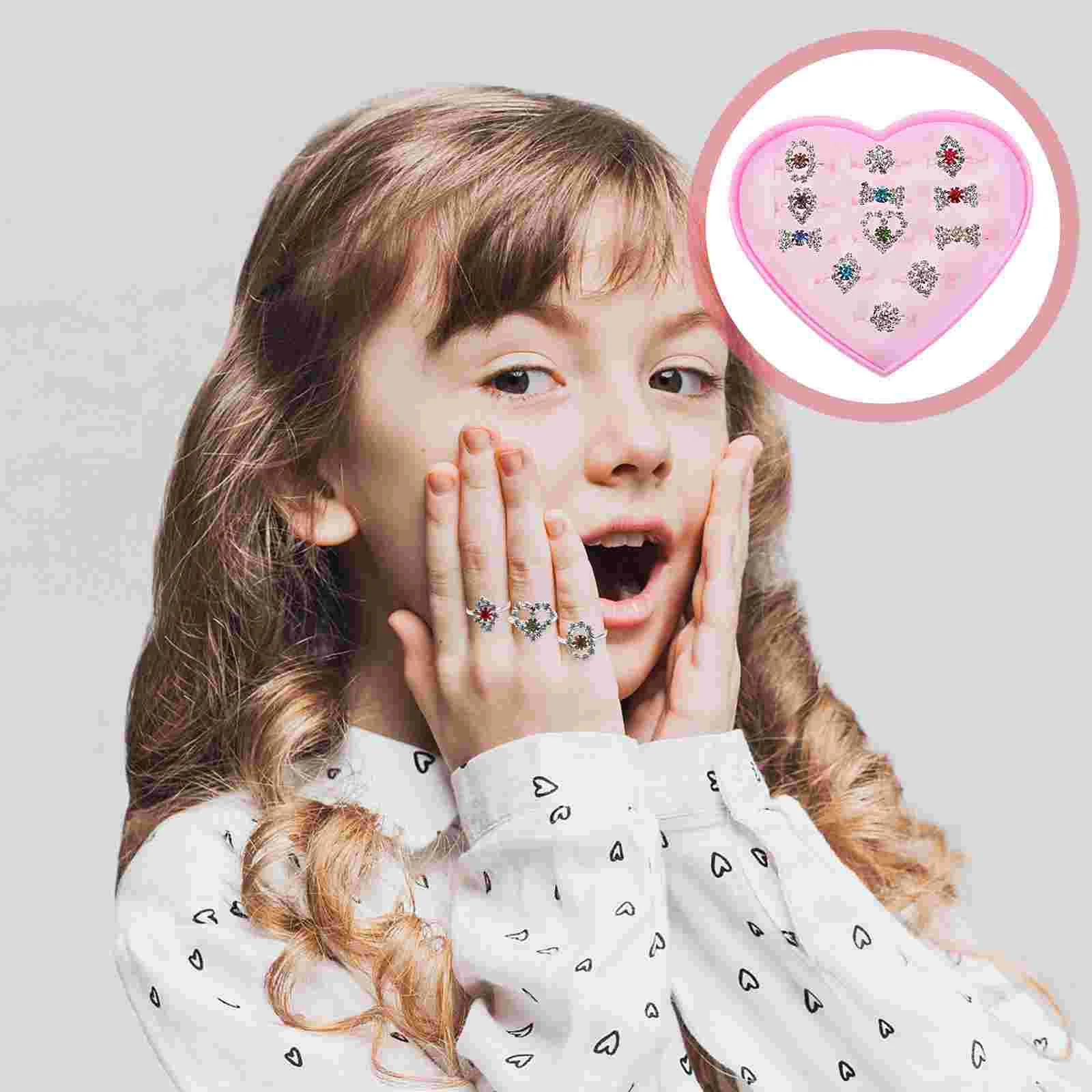 

Children Jewelry Rings Set Rhinestone Rings Girl Dress Rings in Heart Box for Kids Dress Pretend Play Jewelry Children's