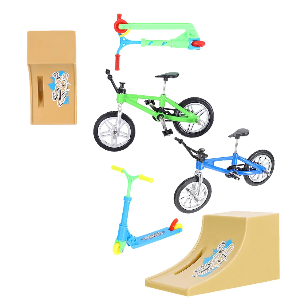 

2 Sets Table Competitive Game Portable Fingertip Finger Foldable Scooter Bike Ramp