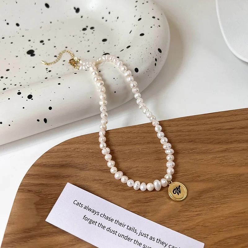

ALLNEWME Vintage Baroque Freshwater Pearl Choker Necklaces for Women Femme Golden Round Coin Pendant Necklace Anniversary Gift