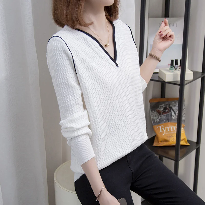 

2022 Large Sweaters Autumn Winter Women Fashion V-neck Knitwear L-4XL Oversize Knitted Bottoming Top White Black Korean Jumpers