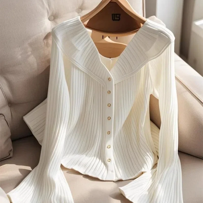 Французский стиль Хепберн темперамент нишевый дизайн лист лотоса сращивание