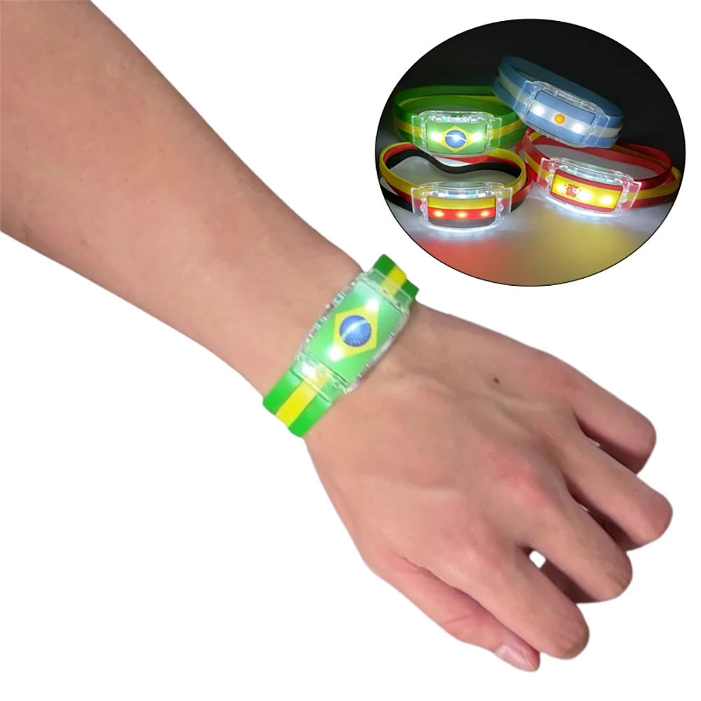 

2022, браслет для футбольных матчей, светящийся флаг, светодиодный ным флагом, силиконовый веер светодиодный светодиодные светящиеся часы, По...