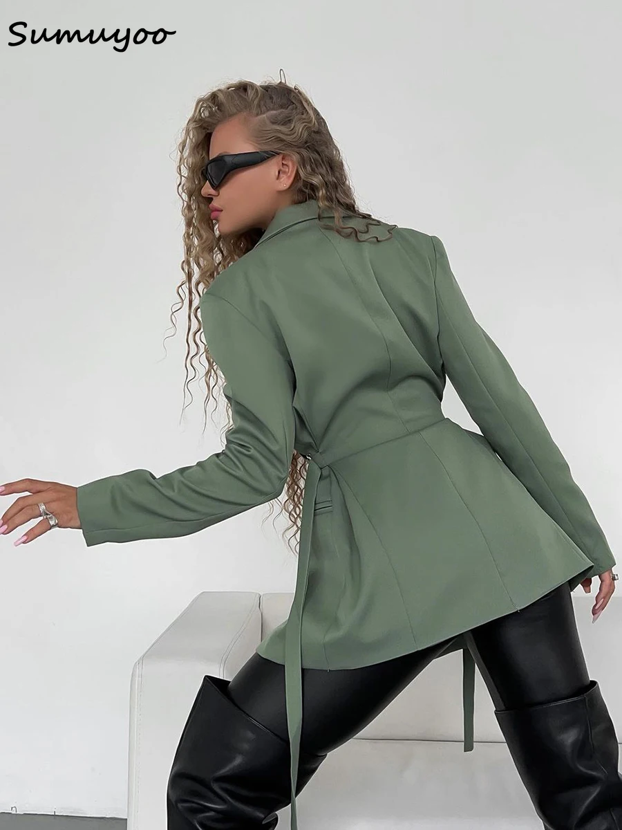 

Женский блейзер на одной пуговице, с поясом