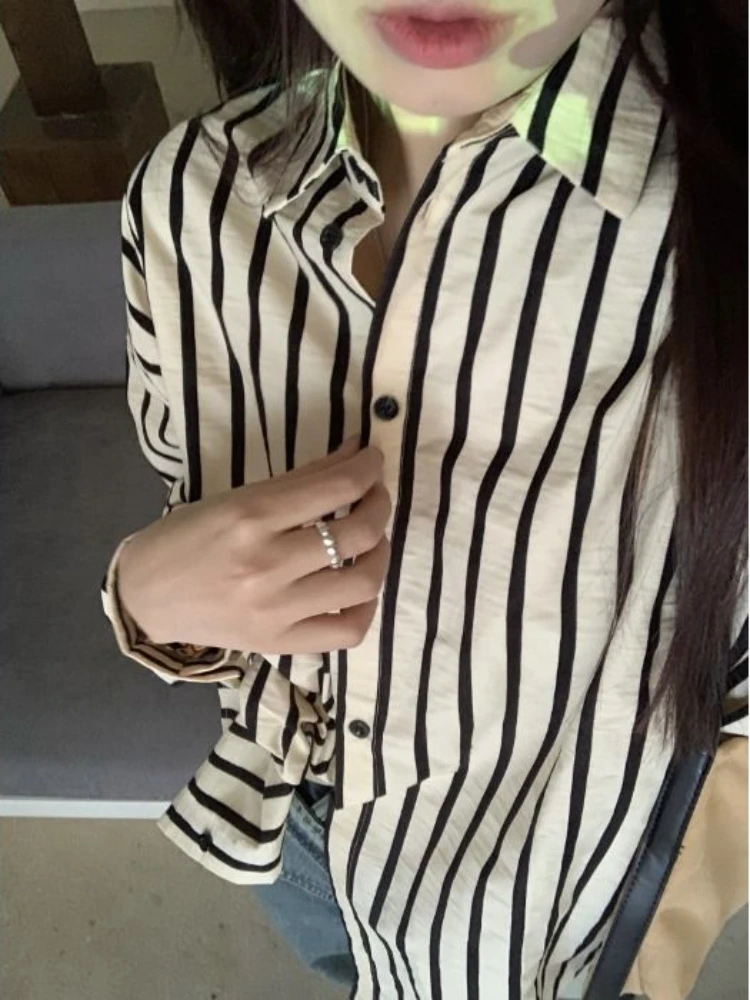 Рубашки женские молодежные новые повседневные свободные изящные свежие с