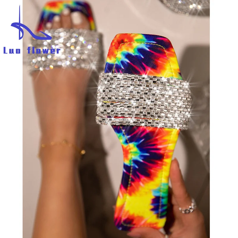 

2022 Summer New Women's Square Head Flat Sandals Open Toe Slippers Fashion Rhinestone Outdoor Beach Shoes Plus Size 42 T