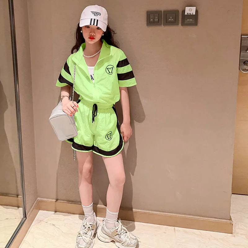 

Уличная стильная одежда для девочек от 10 до 12 лет, летний наряд для подростков, корейские топы, шорты, модная детская одежда из двух предметов