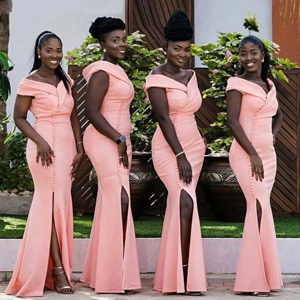 

2022 Pink Bridesmaid Dresses Off The Shoulder African Side Slit Mermaid Wedding Party Bridemaid Gowns With Buttons Custom Made