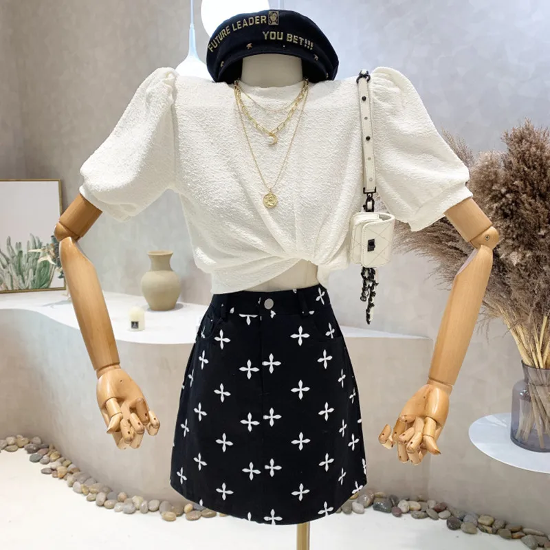

Niche Design New Women's Clothing 2022 Spring Round Neck Short Sleeve Pullover Casual Backless T-shirt Bow Tops Feminine Blusas