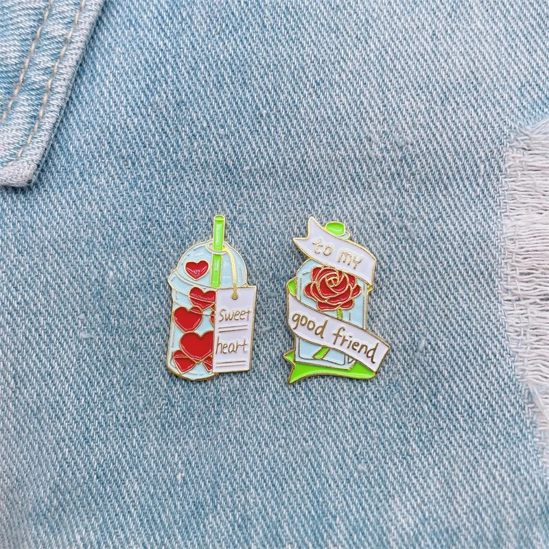 Креативная эмалированная брошь в виде молочного чая кофе с красной розой и