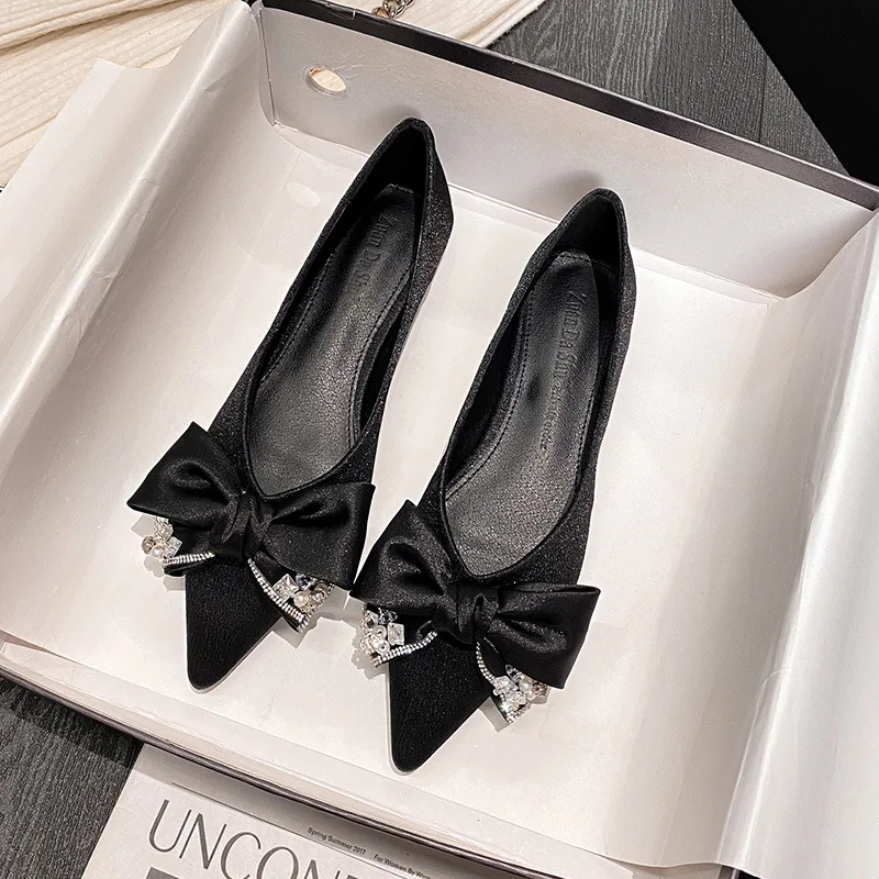 Size 34-43 Women Spring Flats Bling Rhinestone Bowknot Satin Silk Vamp Slip on Fashion Wedding Party Bridesmaid Shoes Loafers