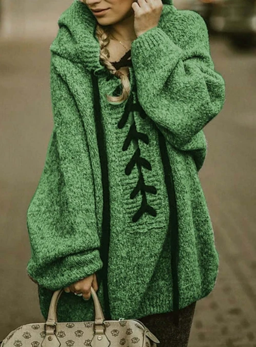 Рисунок 4 - Женский вязаный свитер с капюшоном