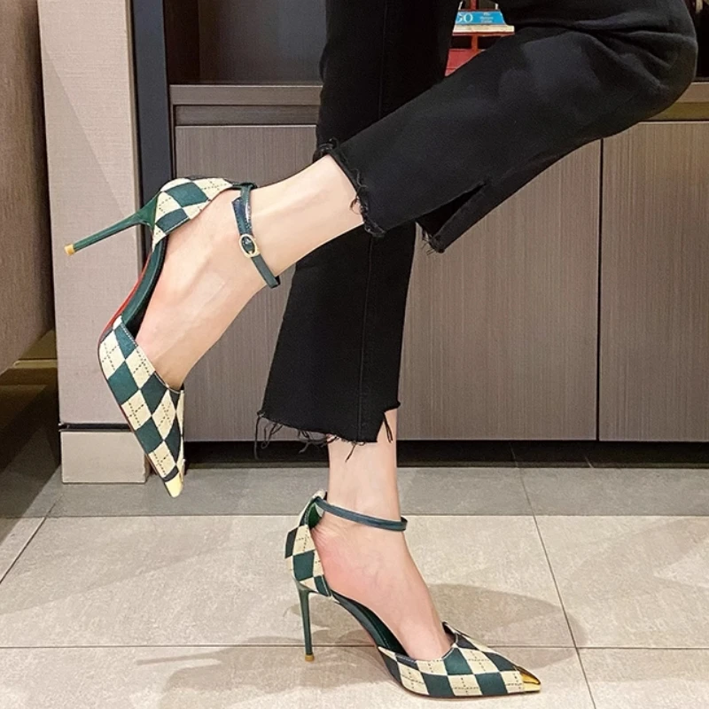 Сандалии женские с острым носком босоножки одной линией и пряжкой Тонкая ажурная