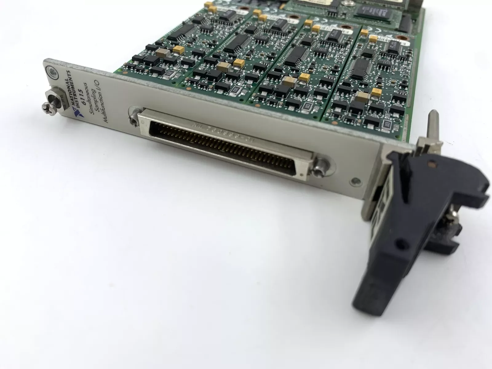 Фото Многофункциональная плата ввода-вывода National Instruments NI PXI-6115 с одновременным вводом-выводом данных, протестирована, полностью исправна №2