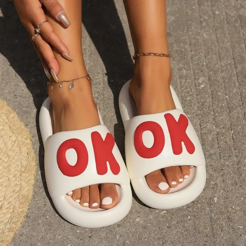 Сандалии пляжные нескользящие для мужчин и женщин однотонные тапочки с надписью