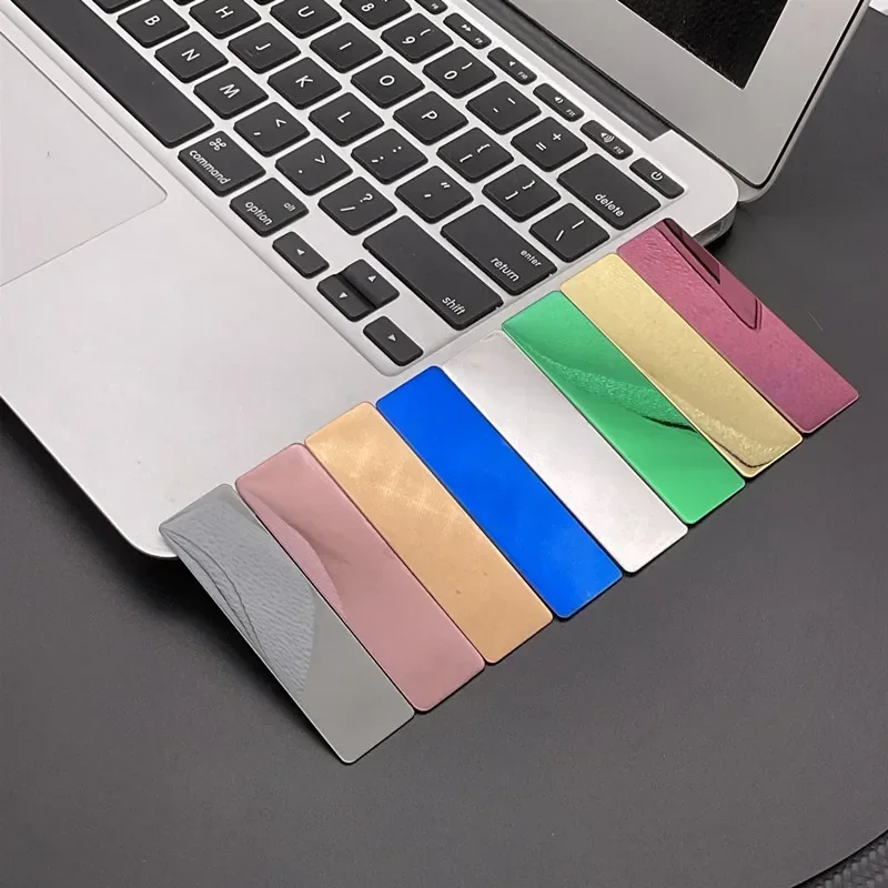 Бесплатная персонализированная табличка с именем сделай сам на матовой