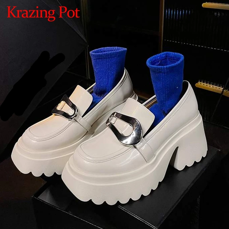 

Krazing Pot Cow Split Leather Round Toe Super Thick High Heels Modern Shoes Metal Decorations All-match Slip on Women Ins Pumps