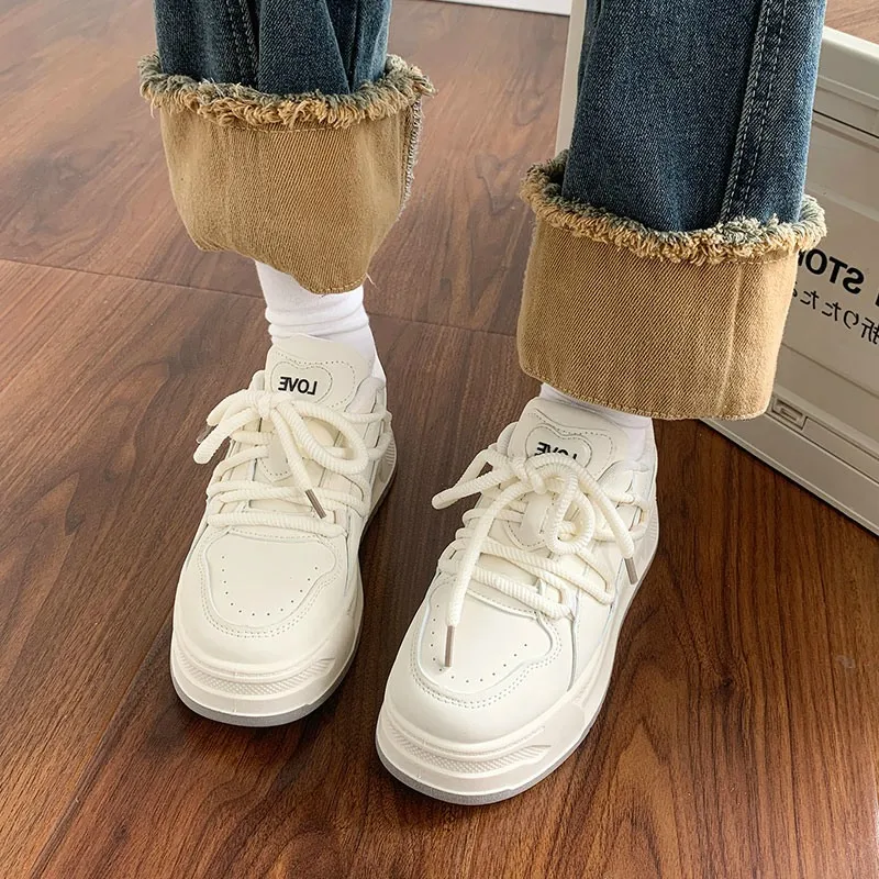 Кроссовки женские повседневные на платформе маленькие кроссовки белого цвета