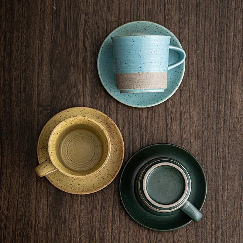 

Набор керамических кофейных чашек, креативная кружка, простая керамическая чашка для воды, ретро набор кофейных чашек и блюдец, чашка для ча...