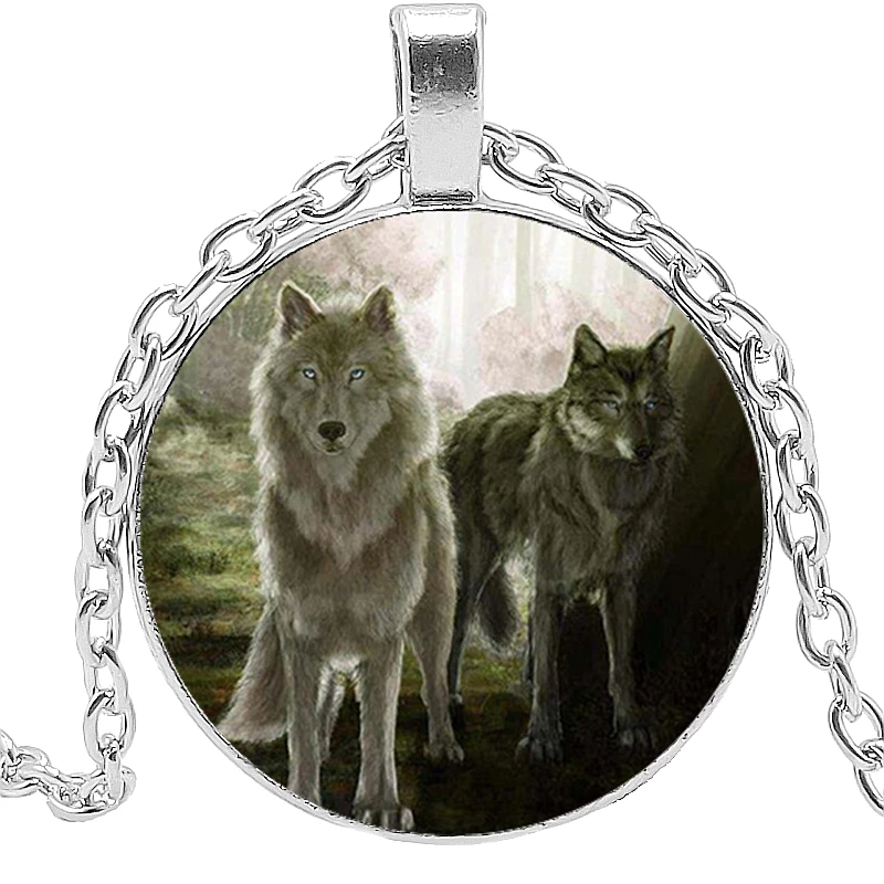 

Animal World Snow Mountain Totem 25mm Glass Convex Round Necklace Siberian Wolf Totem Necklace Sweater Chain