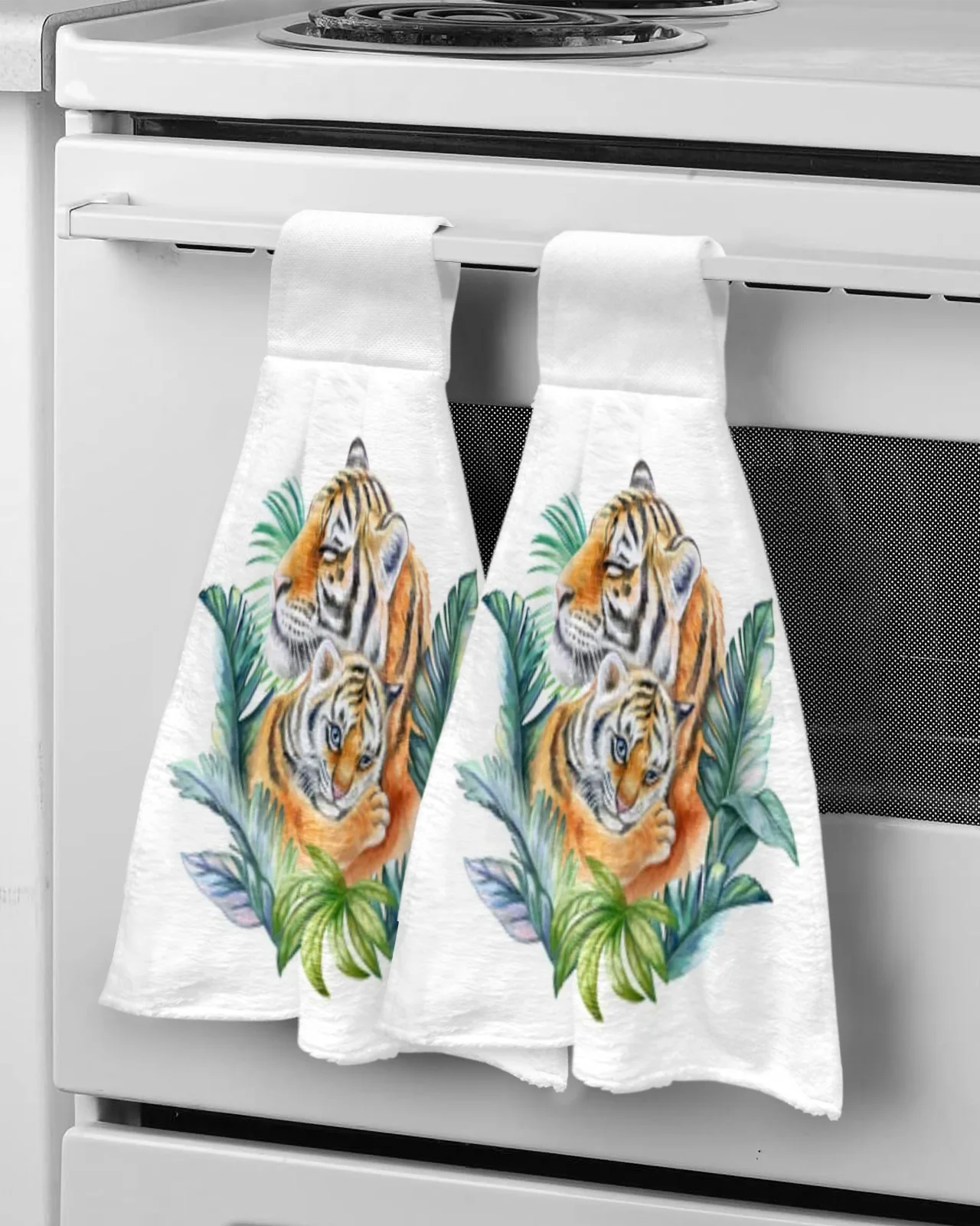 

Полотенце из микрофибры с изображением тигров и тропических зеленых листьев