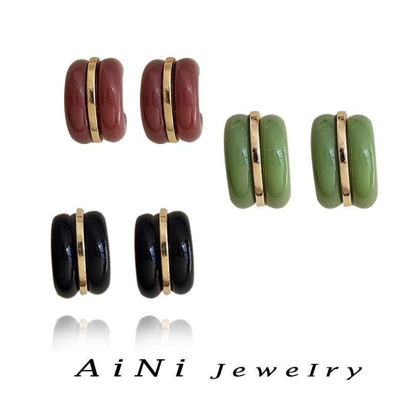 

Retro Jewelry 925 Silver Needle Small Hoop Earrings 2023 Trend New Hot Sale Green Black Resin Earrings For Women Gift Wholesale