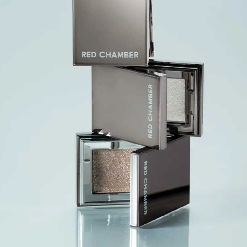 Фото Пудра-тени для век RED CHAMBER Shimmer Pear, водостойкая, стойкая, легко наносится, многофункциональная палетка-хайлайтер для лица и глаз №2