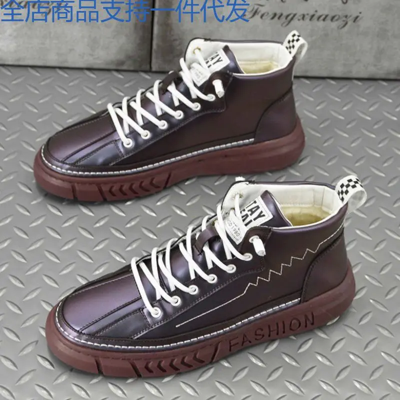 Men's shoes 2022 bright leather men's Korean version of everything with high top board shoes casual shoes increase fashion