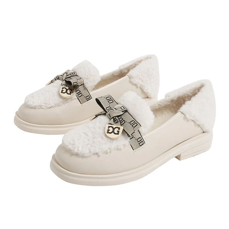 Plush Shoes Women Winter New Outdoor Fashion Bow Design Slip on White Cotton Shoes Plush Loafers Large Size Lightweight Shoes