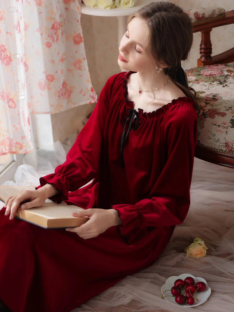 Women Vintage Velvet Long Nightdress Autumn Winter Velour Robe Sleepwear Princess Nightwear Victorian Princess Nightgowns