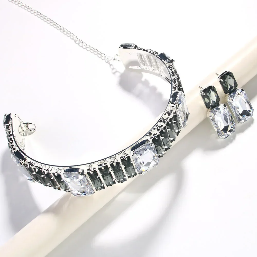 Женское ожерелье-чокер с квадратным кольцом