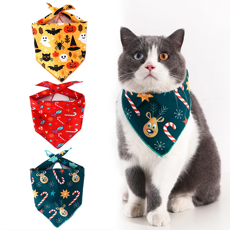 

Pet Bandanas Collar Cotton Triangular Bibs Scarf Collar With Santa Claus for Dogs Cats Christmas Neckerchief Pet Accessories