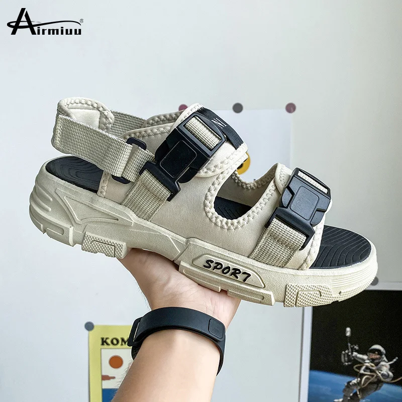 

New Classics Style Men Sandals Outdoor Walking Summer Shoes Anti-Slippery Beach Shoes Men Comfortable Soft Free Shipping