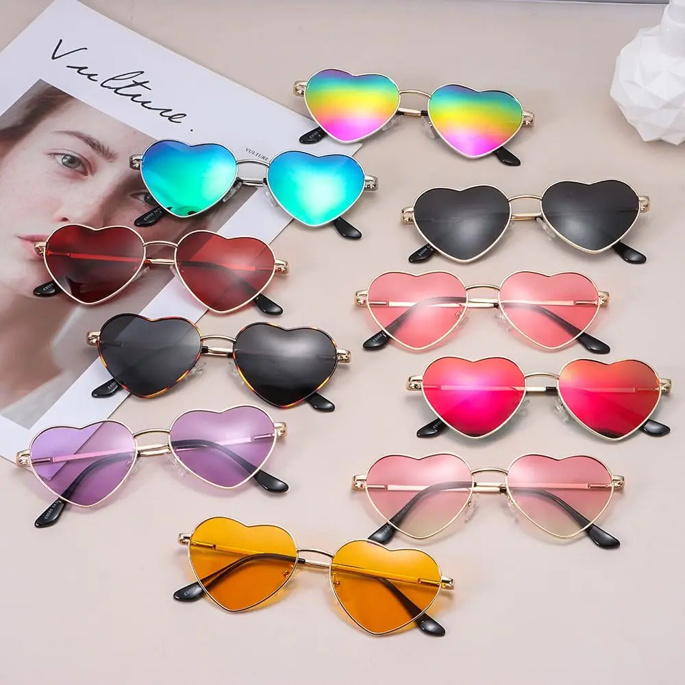 

Модные солнцезащитные очки в металлической оправе с защитой UV400, модные аксессуары, солнцезащитные очки в форме сердца 90-х годов, солнцезащи...