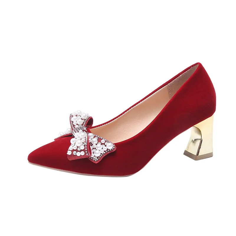 Туфли-лодочки женские на шнуровке с заостренным носком 3 см |