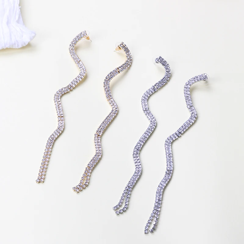 

Fashion Retro Exaggerated Snake Pendant Earrings Girl Earrings Diamond Earrings Jewelry Jewelry Gifts