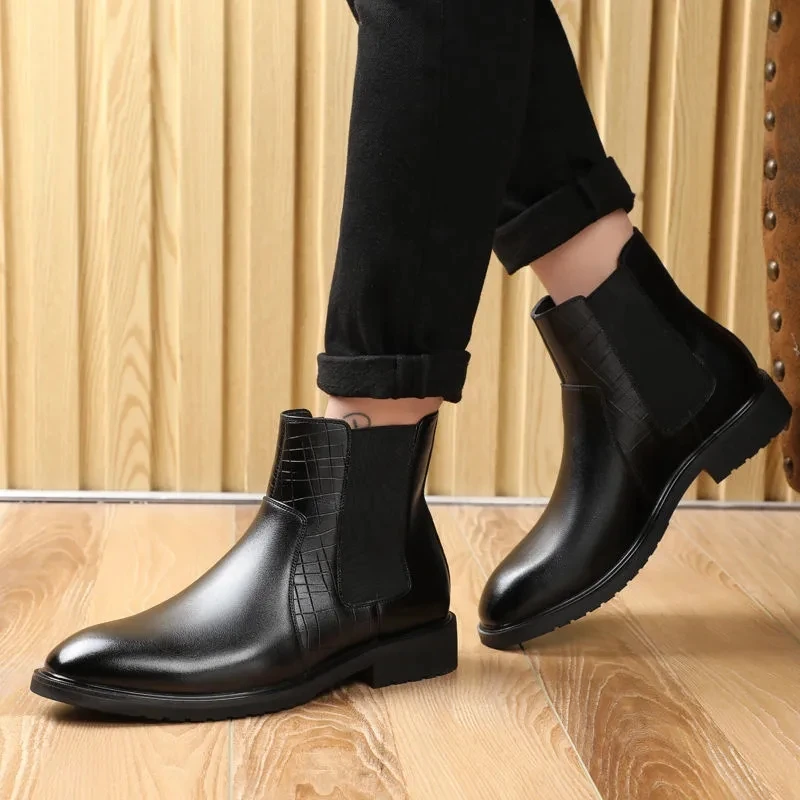 

Men's Short Boots New Spring And Autumn New Fashion Leisure Low Middle Top Flat Leather Boots Pointed Men's Leather Boots