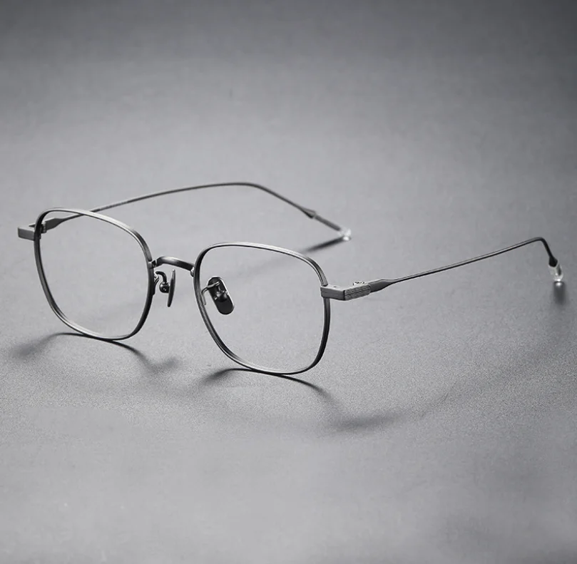 

Pure Titanium Prescription Reading Eyeglasses Men Retro Optical Eyewear Anti Scratch Presbyopia Ultralight Glasses for Women