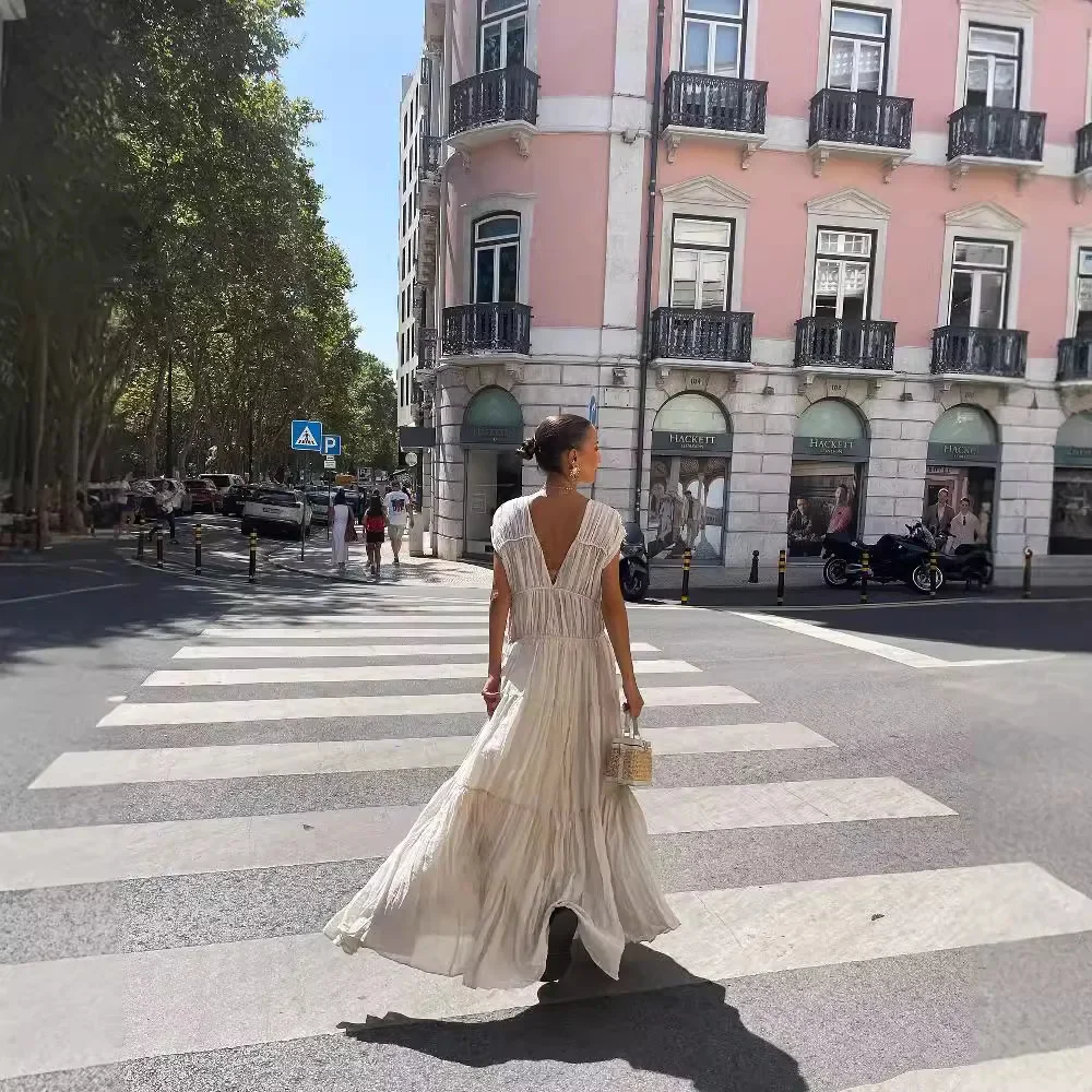 Женское платье без рукавов с круглым вырезом длинная форма морщинистая модная